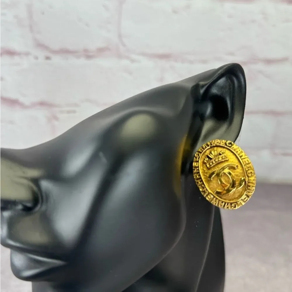 Chanel Vintage 1980s CC Crown Logo Ornate Oval Goldtone Clip-on Earrings - Picture 2 of 7